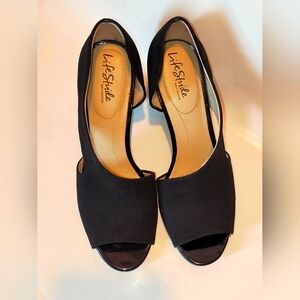 Life Stride Black Heels Elegant Design - Size 9